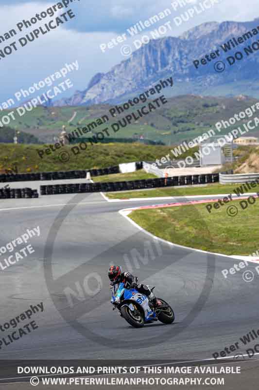 cadwell no limits trackday;cadwell park;cadwell park photographs;cadwell trackday photographs;enduro digital images;event digital images;eventdigitalimages;navarra;no limits trackdays;peter wileman photography;racing digital images;trackday digital images;trackday photos